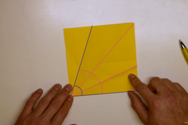 Dekoratives Bild der Kachel 'Mathematik trifft Origami'